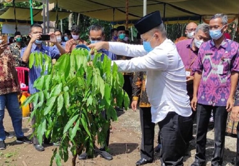 Bupati Kebumen Dorong Masyarakat Kembangkan BUMDES