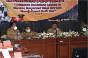 Bupati Wonosobo Afif Nurhidayat membuka Kegiatan Sosialisasi Metrologi Legal Kabupaten Wonosobo bersama Wakil Bupati Muhammad Albar di Pendopo Wakil Bupati