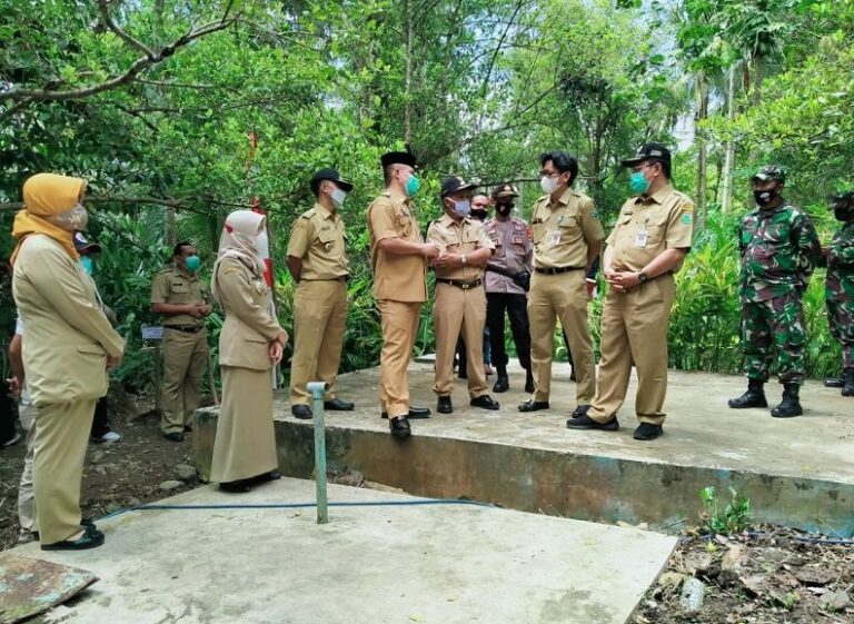 Pemkab Kebumen Launching Program "Nandur Wit Nggo Anak Putu"