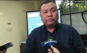 Pengamat komunikasi politik Hendri Satrio saat ditemui seusai diskusi di kantot YLBHI, Jakarta