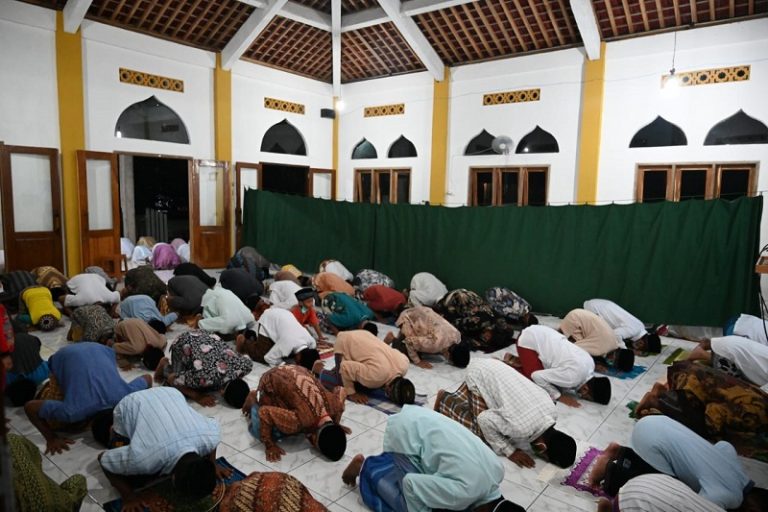 Bupati Kebumen Agendakan Tarawih Keliling Selama Bulan Ramadhan