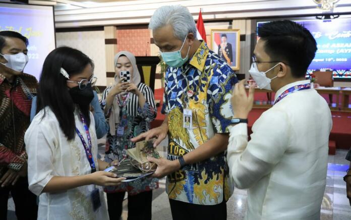 Belajar Moderasi Beragama, Pemuda Lintas Agama ASEAN Temui Ganjar