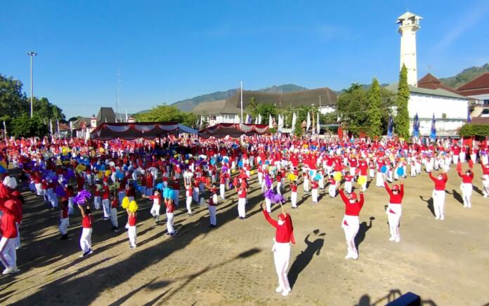 Ribuan Siswa PAUD dan Guru Meriahkan Senam Bersama “Eloknya Wonogiriku”