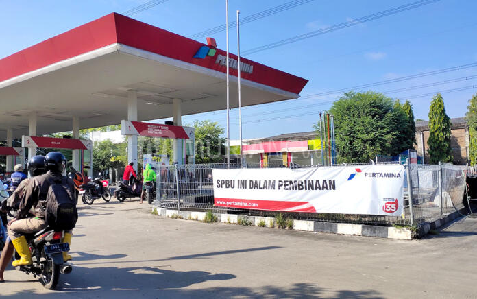 Warga di Grobogan Panik Harga BBM Naik Serbu SPBU