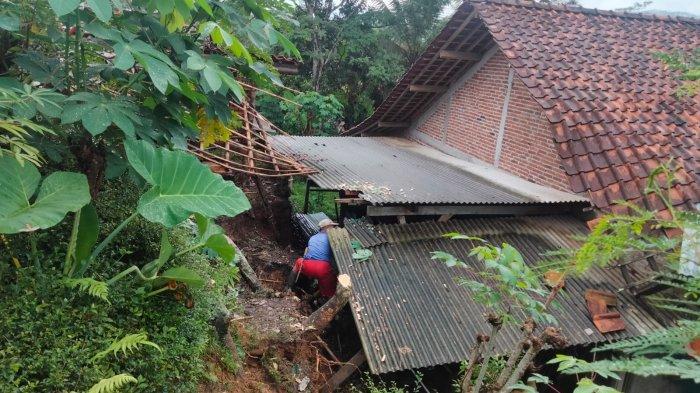 91 Rumah di Kecamatan Gumelar Banyumas Rusak Berat Diterjang Tanah longsor