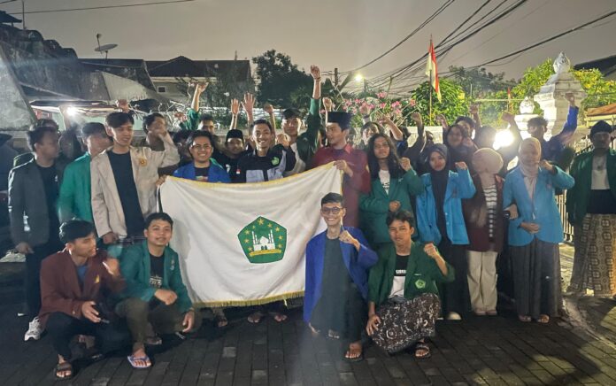 Pesantren Dilecehkan, Santri Bangkit : BEM Pesantren Seluruh Indonesia Serukan Aksi Damai di Istana Negara Pesantren Dilecehkan, Santri Bangkit : BEM Pesantren Seluruh Indonesia Serukan Aksi Damai di Istana Negara