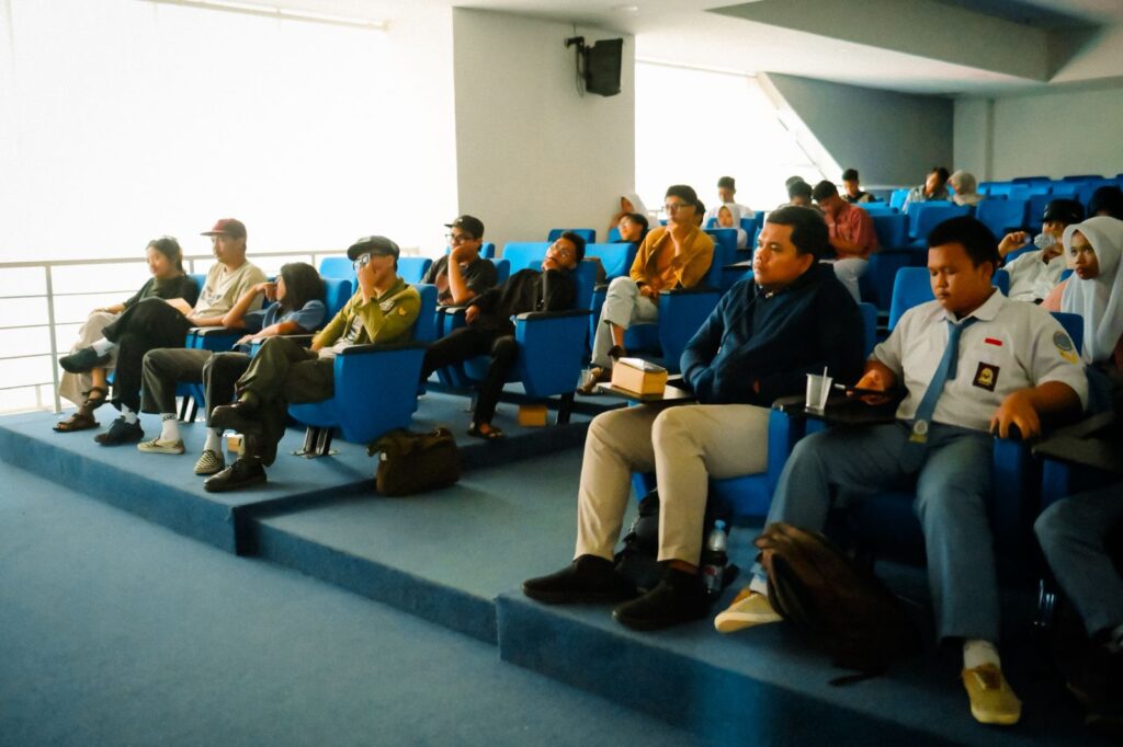 Cilacap Guncang Panggung Dunia! TJIFF ke-2 Ubah Bioskop Jadi 'Laboratorium' Kreatif Lintas Sektor TJIFF ke-2 Ubah Bioskop Jadi 'Laboratorium' Kreatif Lintas Sektor